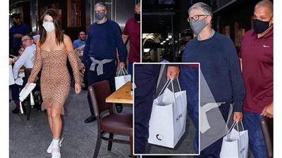 يحمل حقيبة بها بقايا طعام.. بيل جيتس في أول ظهور بعد الطلاق