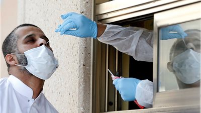 استئصال الفك.. أستاذ كبد يكشف الفئة الأكثر عُرضة لـ«الفطر الأسود»| فيديو