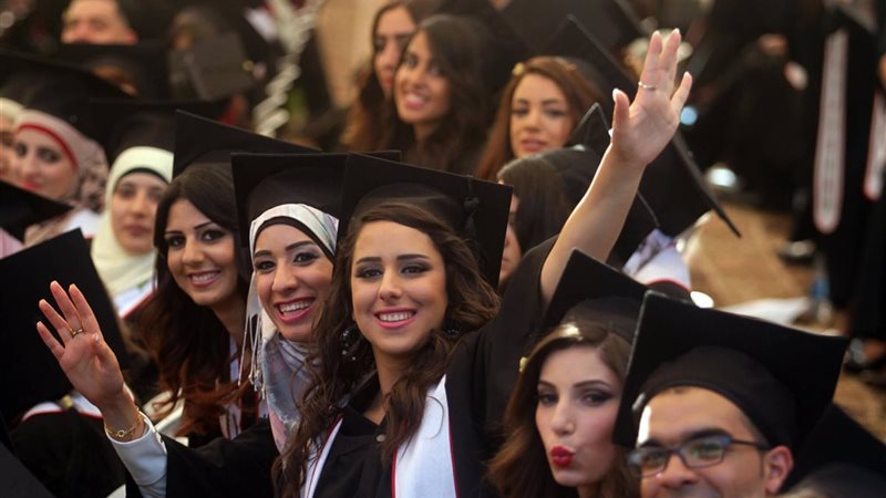 لفتيات الجامعة..