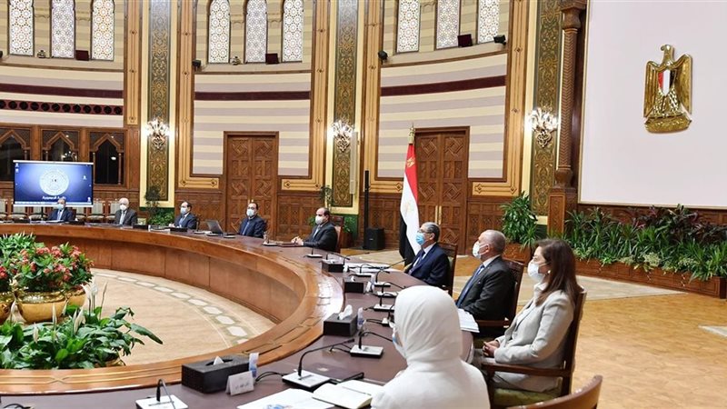 الرئيس السيسي يطلع