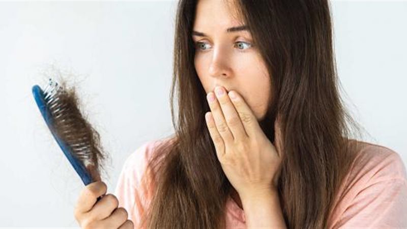 تعرفي على أسباب تساقط