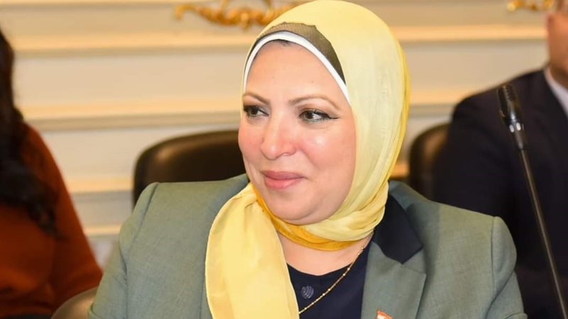 برلمانية تشيد بقرار