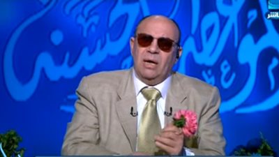 زوجتي الأولى رفعت دعوى نفقة وطلاق.. اعرف رد مبروك عطية | فيديو