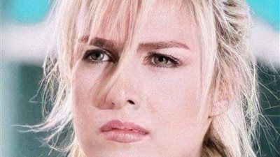 سيمون عن حسن حسني: «اتشرفت بالعمل معه»