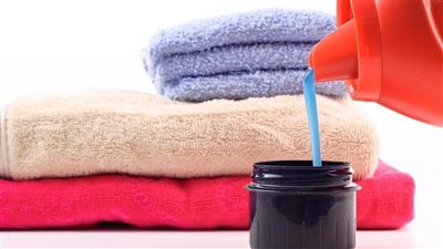 احذري.. لا تستخدمي منعم الملابس في هذه الحالات الخمس 