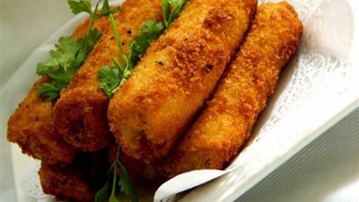 سهلة وشهية.. طريقة عمل أصابع التوست المقلية بالدجاج 