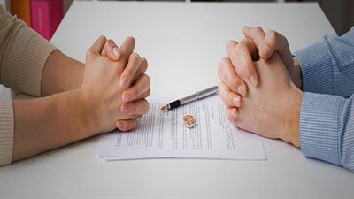 اتجوز 6 قبلي وشكك في عذريتي.. 