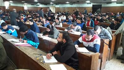 رئيس جامعة الأزهر يطمئن على سير الامتحانات بكليتي الدراسات الإسلامية والإعلام