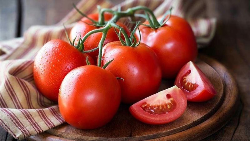 الطماطم تحمي البشرة