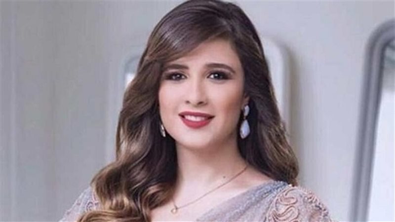ياسمين عبد العزيز