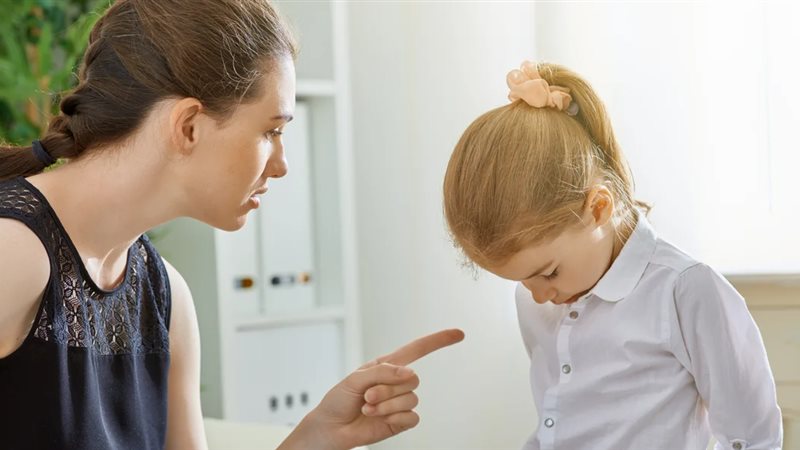 يُحذر الأمهات من