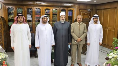 سفير الإمارات بالقاهرة يزور جامعة الأزهر لبحث التعاون المشترك