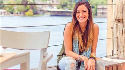  أمينة خليل: ركبي اتحرقت من الشمس| صورة