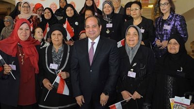  وزيرة الصناعة تكشف عن موقف إنساني للرئيس السيسي مع مطلقة وأم لثلاثة أطفال