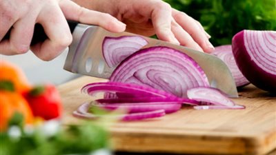دراسة: البصل يحارب سرطان المبيض