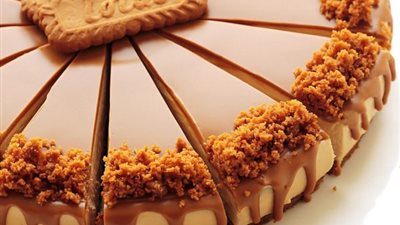 طريقة عمل تورتة اللوتس تشيز كيك.. فيديو