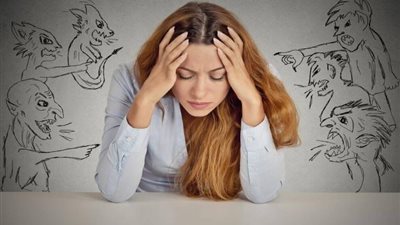 تحدثي بصوت عالٍ.. 3 كبسولات للتخلص من الطاقة السلبية