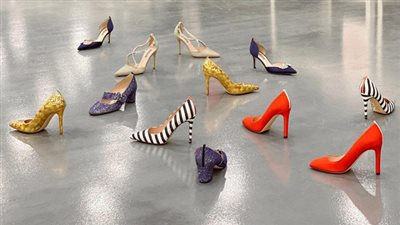 أبرزها «الفوط الصحية».. 10 نصائح لارتداء الكعب العالي بدون ألم