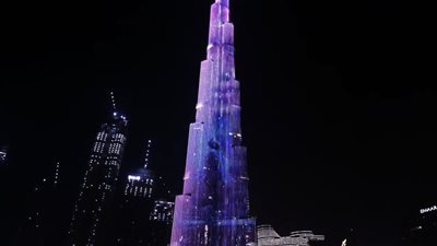 أحدث أغاني كولدبلاي في عرض إستثنائي على برج خليفة