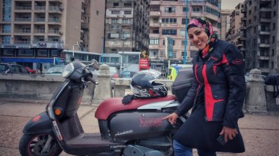نادية أول دليفري سكوتر في مصر:
