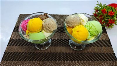 اعرفي إزاي تعملي الآيس كريم من المنزل | فيديو