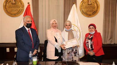 «التعليم» تُكرّم الطلاب الفائزين في مسابقة «كلنا مصريون»