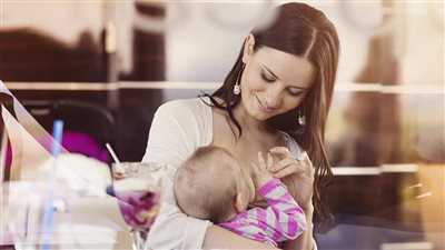 دراسة تزف بشرى سارة للأمهات المرضعات المصابات بكورونا