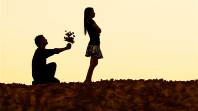  لبنى تعتدي على عامل بمفك في سوهاج.. يصر على الزواج منها رغم رفضها