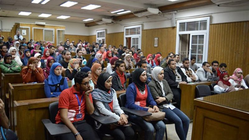 فتح باب التقدم للوافدين