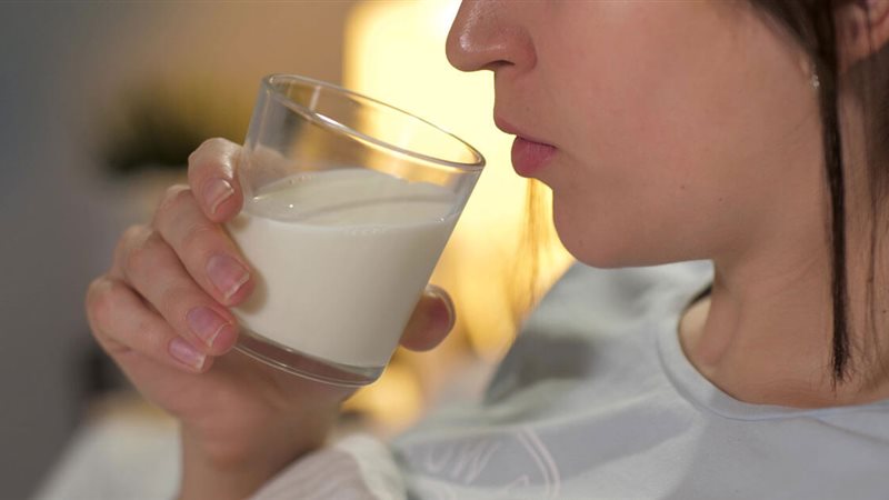 أطعمة ومشروبات تساعد