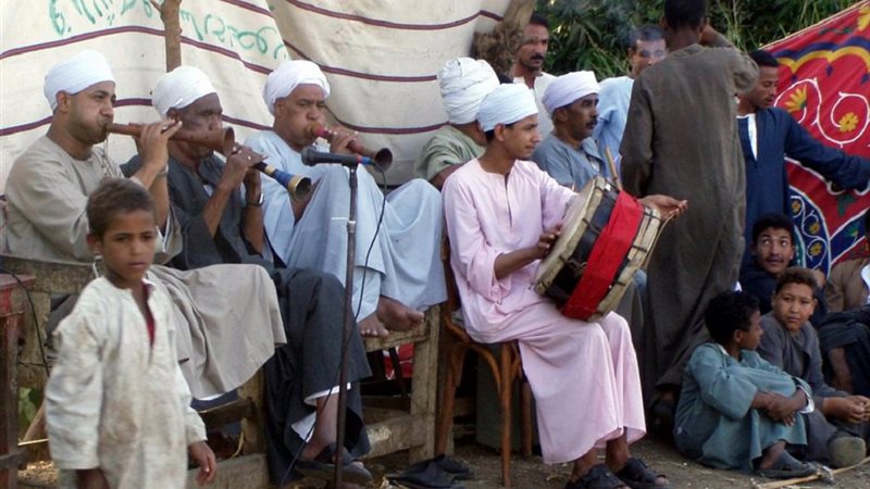 شاب صعيدي يقيم حفل