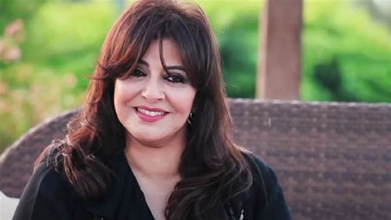 الفنانة هالة صدق