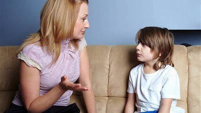 ابتعدي عن لغة الأمر.. كيف تصبحين قدوة لطفلك ؟