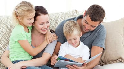 أستاذة تربية للآباء: «خلو بالكم ولادكم بيراقبوا تصرفاتكم»