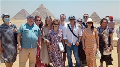 نائبة وزير الثقافة الروسي أمام الأهرامات: مبهورون بعراقة الحضارة المصرية