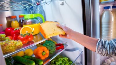 10 أطعمة لا تحتفظي بها في الثلاجة