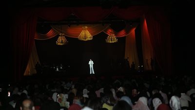 «الهولوجرام» يُعيد «العندليب الأسمر» للحياة في الشيخ زايد