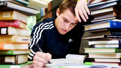 نصائح من أستاذة تربية لمساعدة ابنك في مذاكرة الثانوية العامة 