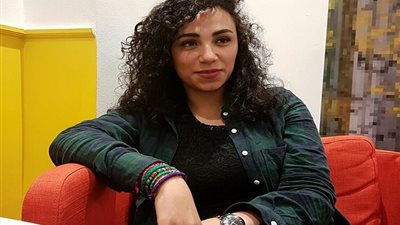 زينب غريب: دكتور بيطري متجوز اتحرش بيّا وأهله ساوموني| فيديو