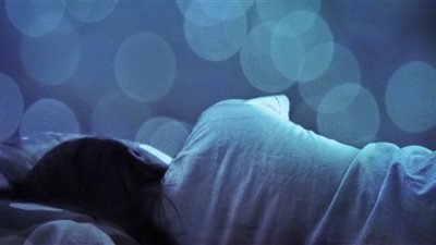 «الرؤية.. الحُلم».. طبيب نفسي يوضح الفارق بينهما: «هذا لا يراه إلا الصالحين»