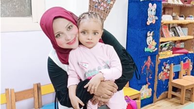 شريفة هاشم.. رحلة نجاح من رحم المعاناة 