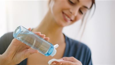 «إزاي تعملي التونر في البيت؟».. 3 طرق لكل أنواع البشرة