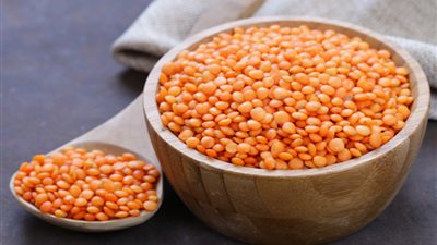 يقوي الشعر ويمنع تساقطه.. 5 فوائد لـ«العدس» وتحذيرات للحوامل 