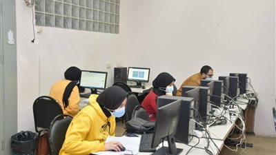 وسط اجراءات احترازية مشددة.. 270 ألف طالب في امتحانات جامعة القاهرة