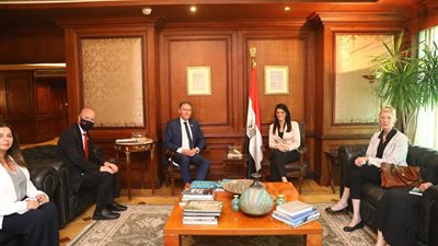 وزيرة التعاون لمسئول أممي: المرأة تتصدر خطط التنمية الوطنية وأجندة الدولة الإصلاحية 