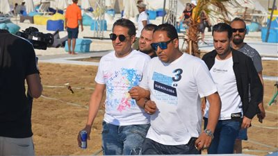 حفل أحمد شيبة بالساحل الشمالي كامل العدد.. والكل يرقص على 