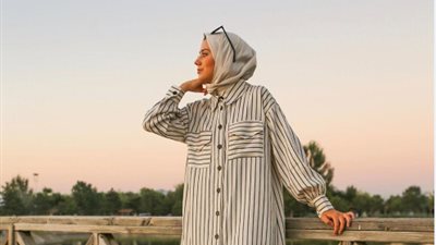 لقصيرات القامة.. ألوان وديزاين الملابس المناسبة لطولك