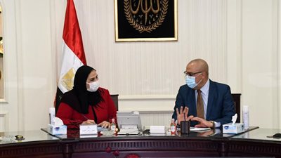  القباج تبحث مع وزير الإسكان تشغيل الحضانات والمنشآت الاجتماعية بالمدن الجديدة