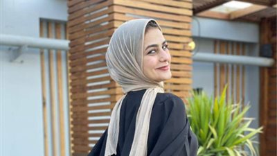 «أميرة العشري».. قصة نجاح إحدى الفتيات من عاشقة للموضة لمصممة أزياء متميزة