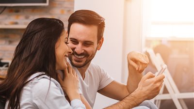 العلاقة الزوجية في خبر كان بسبب الأطفال.. خبيرة نفسية تقدم الحلول 